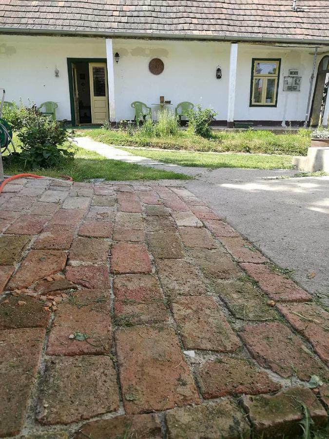Terez Haza Hotel Pazmand Eksteriør billede